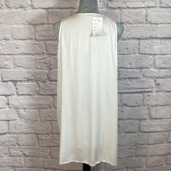 🤩3 for $30 Bundle Deal🤩
NWT Chic Connection cross stitch embroidered shift dress - Picture 3 of 8